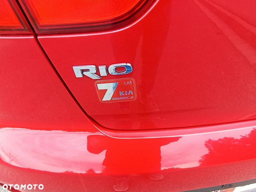 Kia Rio - 11