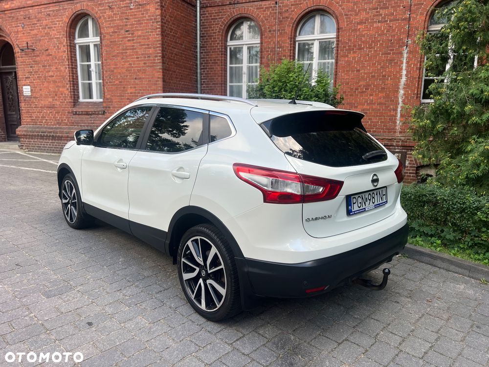 Nissan Qashqai 1.6 DCi Xtronic TEKNA - 6