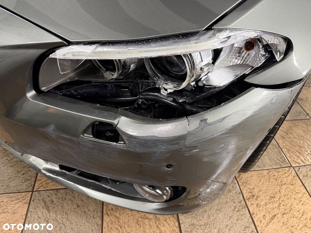 BMW Seria 5 530d xDrive Sport-Aut Luxury Line - 2