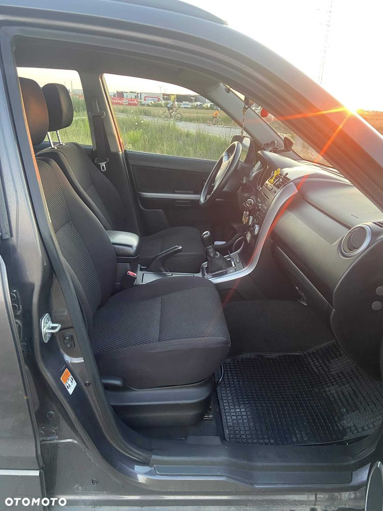 Suzuki Grand Vitara - 5