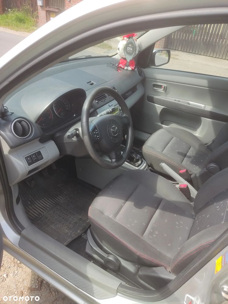 Mazda 2 - 6