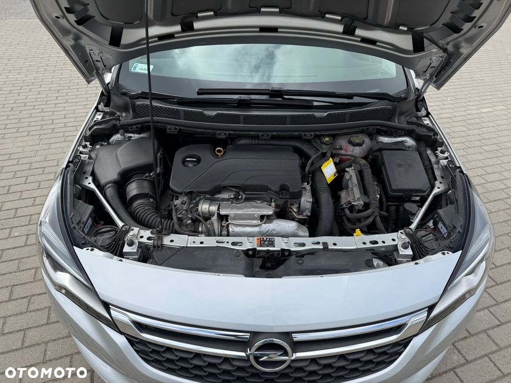 Opel Astra 1.4 T Enjoy S&S - 21