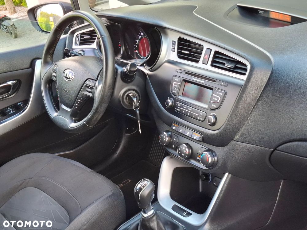 Kia Ceed 1.4 CVVT Spirit - 27