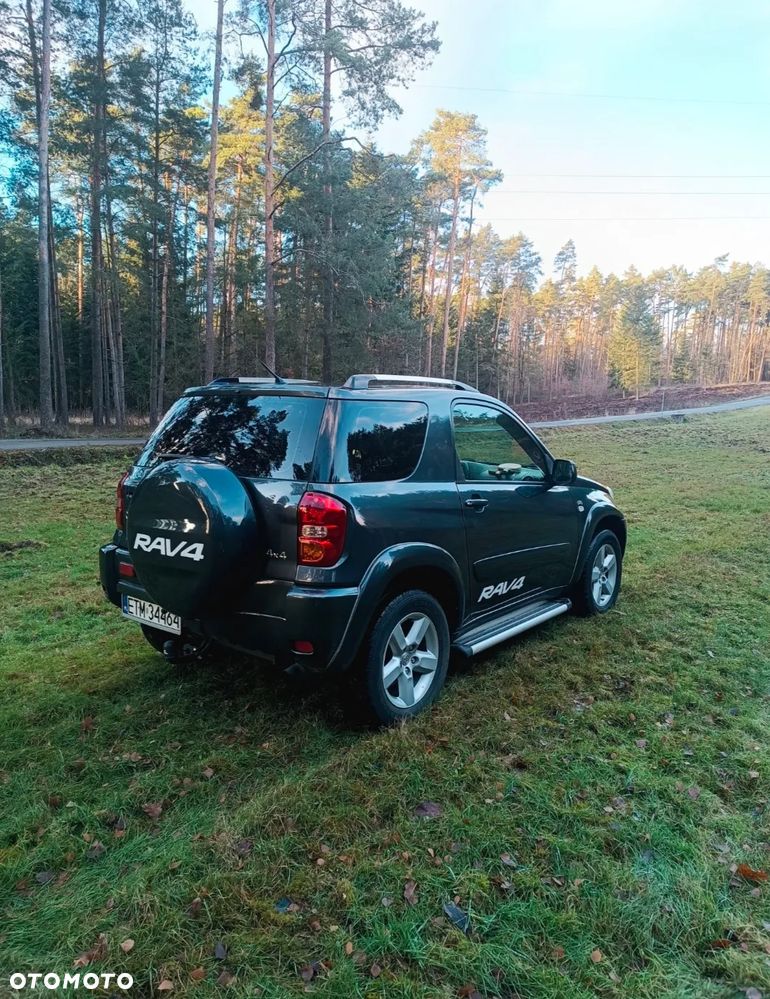 Toyota RAV4 D-4D 4x4 - 5