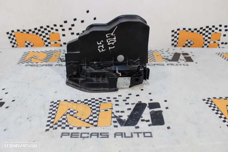 Fecho Da Porta Trás Direita Bmw X3 (F25)  7318418 / 7 318 418 / E84 E8 - 1