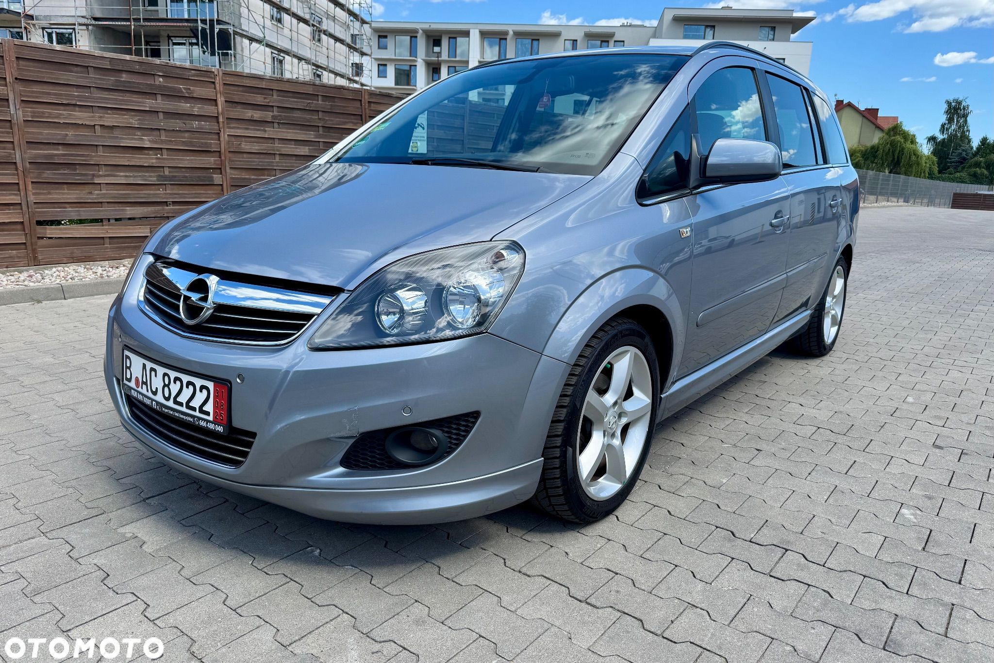 Opel Zafira - 1
