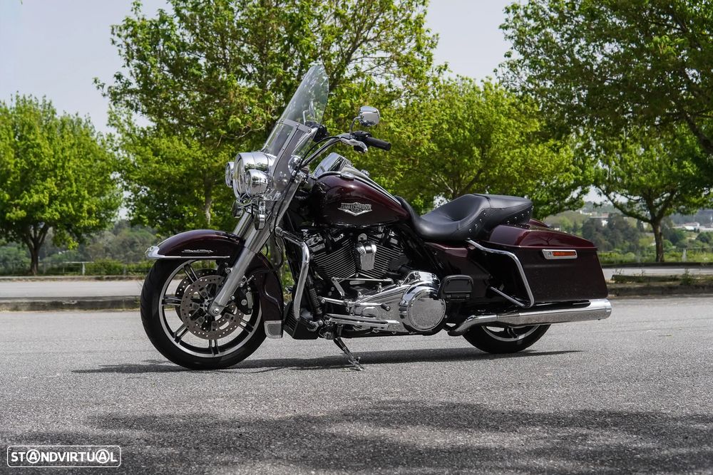 Harley-Davidson Road King Classic - 2