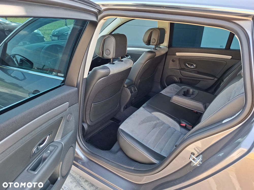 Renault Laguna dCi 150 FAP Start-Stop GT - 15