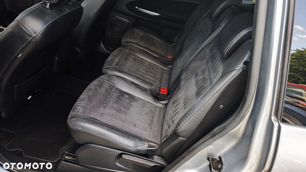Ford S-Max 2.2 TDCi Titanium - 11