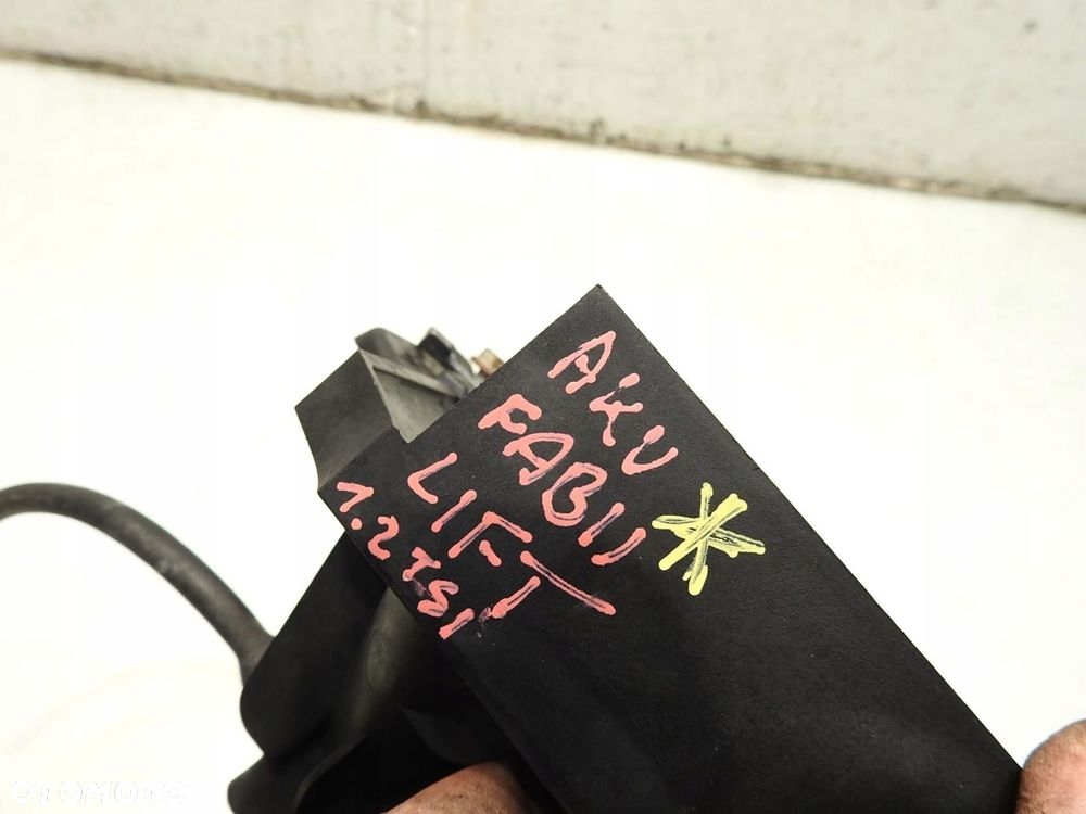 PODSTAWA AKUMULATORA SKODA FABIA II 1.2 TSI 6R0915331 - 2