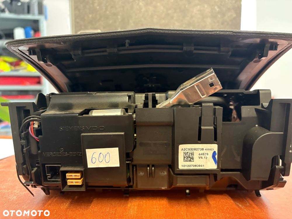 Wyświetlacz Nawigacji Mercedes C W204 A2C53282736 - 3