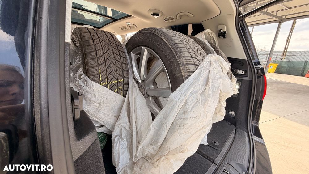 Volkswagen Sharan 2.0 TDI DSG BlueMotion Technology Highline - 26