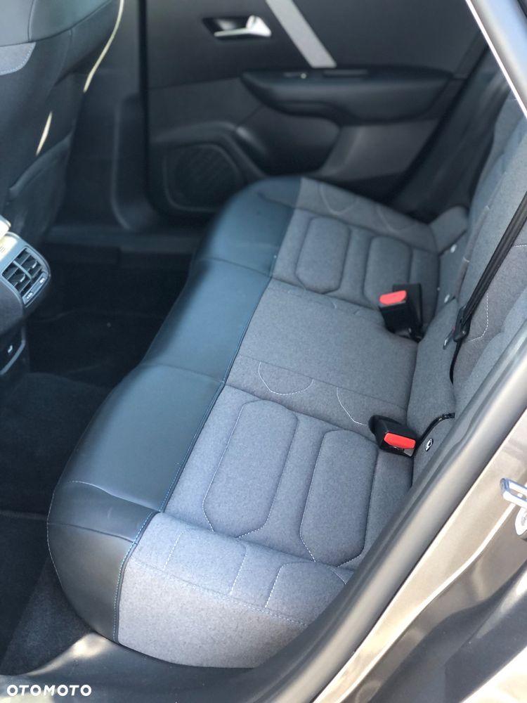 Citroën C4 BlueHDi 130 Stop&Start EAT8 FEEL PACK - 26