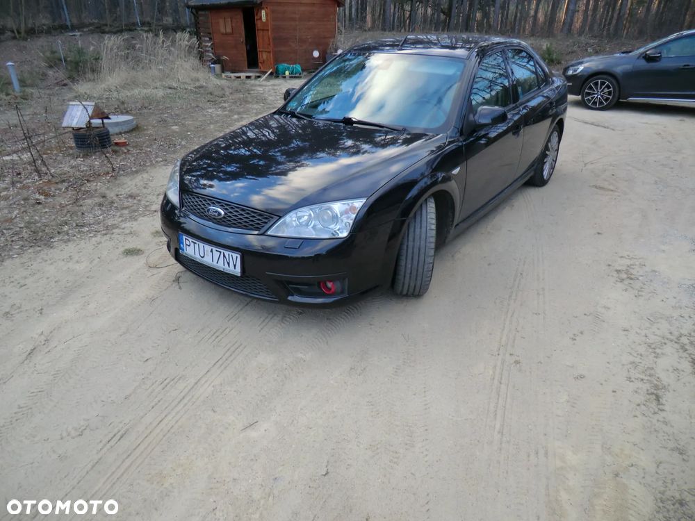 Ford Mondeo V6 ST 220 - 3