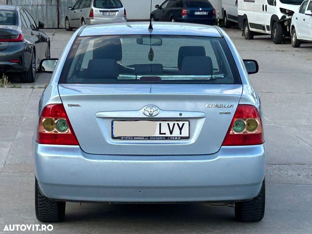 Toyota Corolla - 4