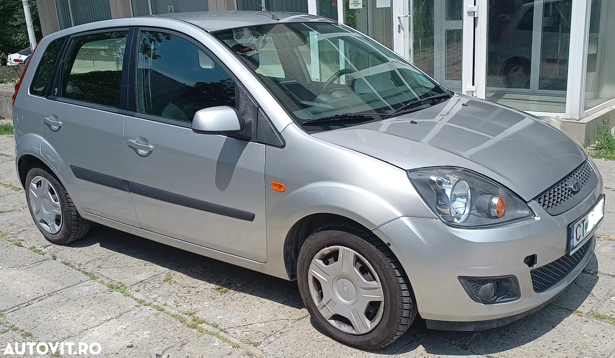 Ford Fiesta 1.4i Ghia - 2