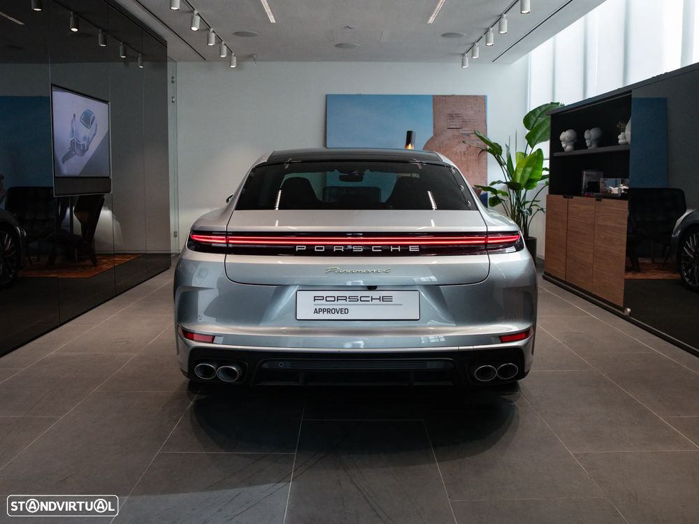 Porsche Panamera 4 E-Hybrid - 11