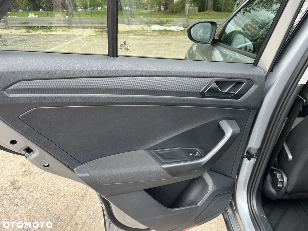 Volkswagen T-Roc 1.5 TSI Life Plus DSG - 24