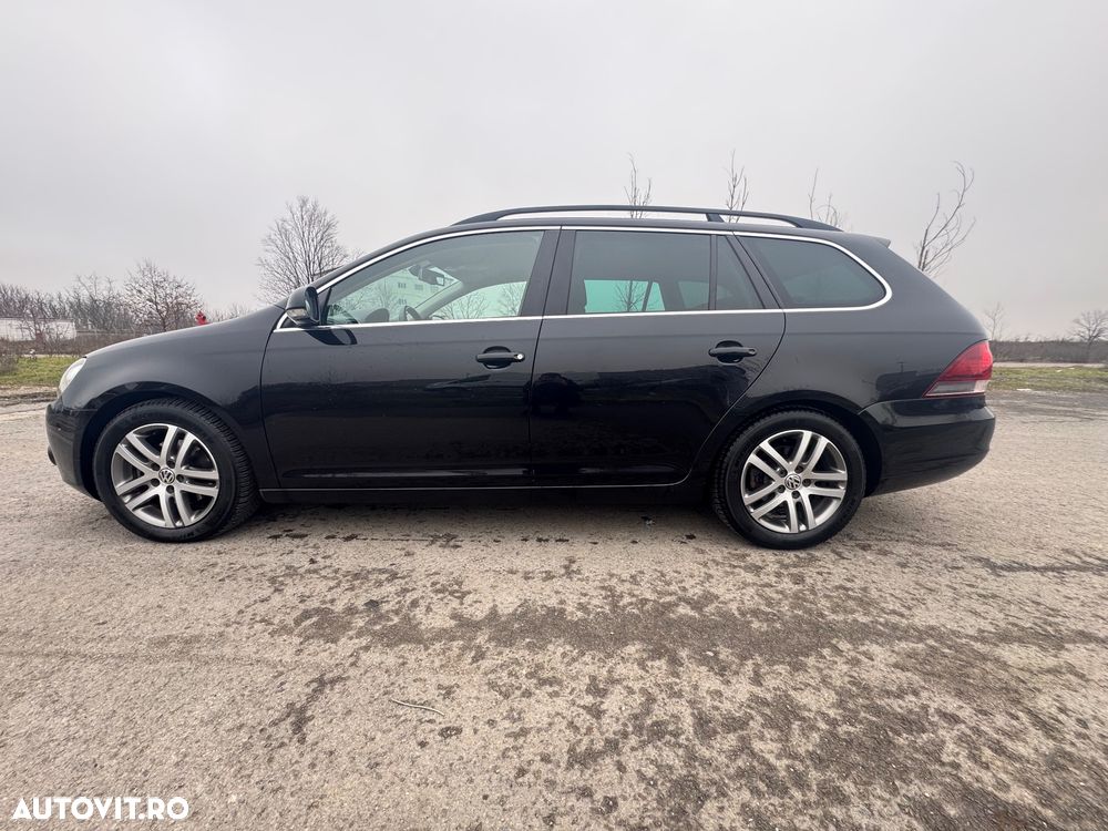 Volkswagen Golf - 6