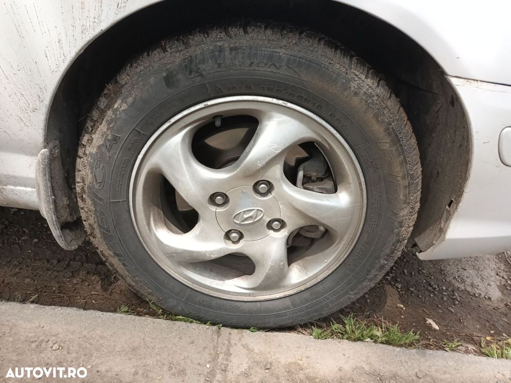 Dezmembrari  Hyundai ELANTRA (XD)  2000  > 2006 2.0 CRDi Motorina - 2