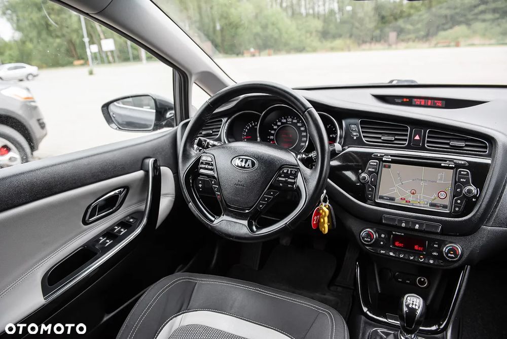 Kia Ceed - 25