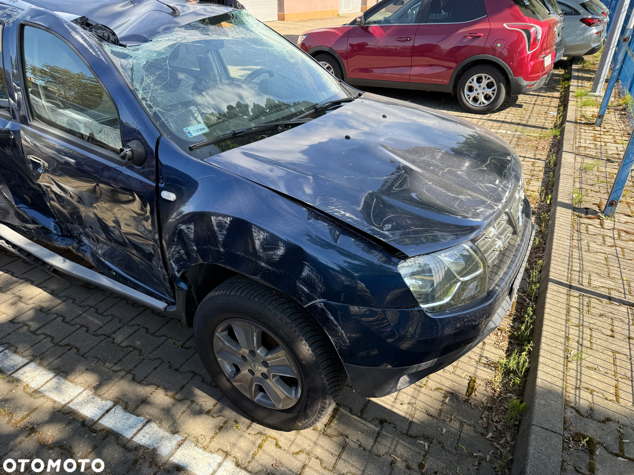 Dacia Duster 1.6 SCe Laureate S&S - 9