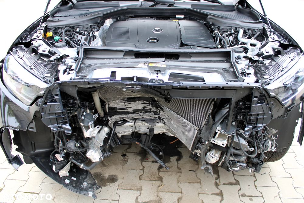 Mercedes-Benz GLC 300 e PHEV 4-Matic AMG Line - 12