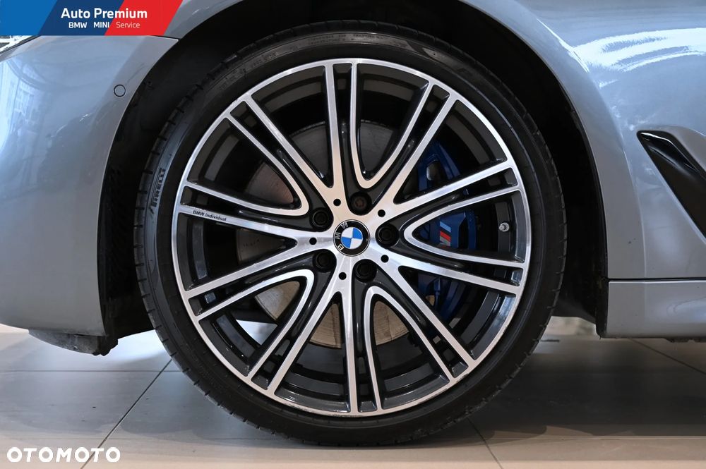 BMW Seria 5 540i xDrive - 23