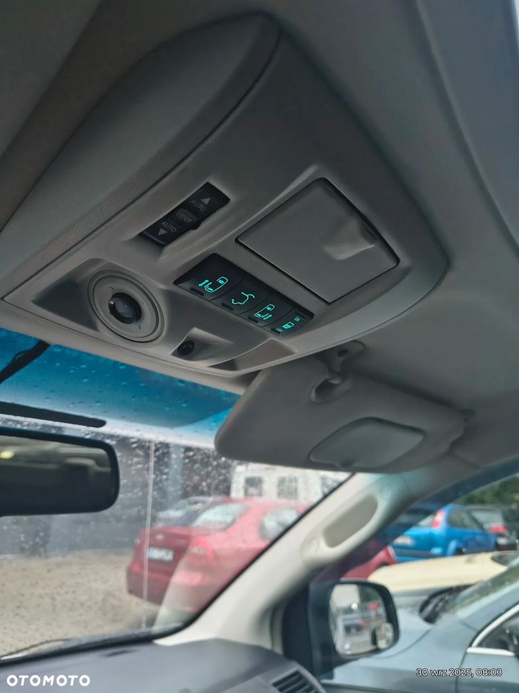 Chrysler Town & Country 4.0 Limited - 21