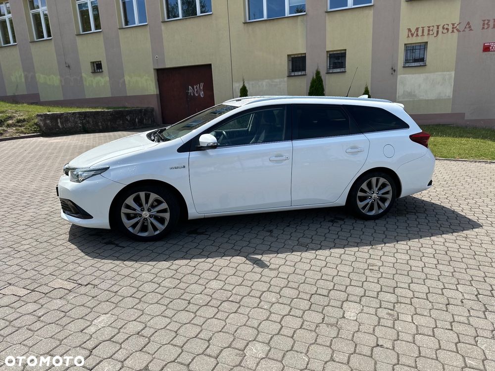 Toyota Auris - 2