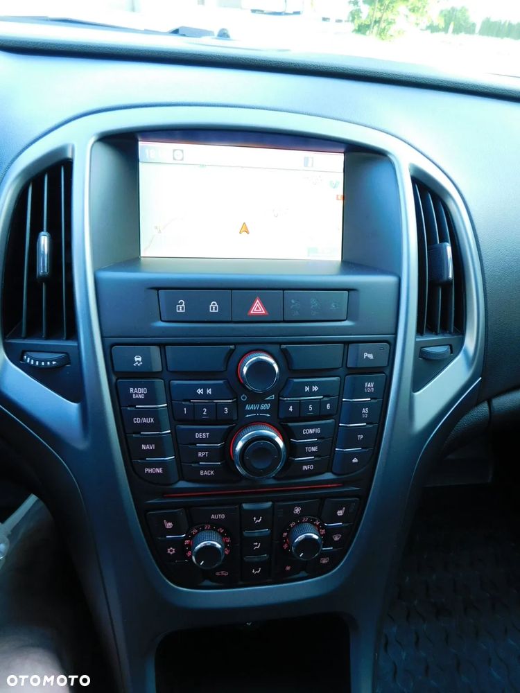 Opel Astra 1.4 Turbo Innovation - 14