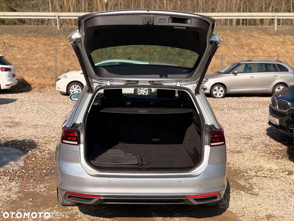 Volkswagen Passat 2.0 TDI EVO Elegance DSG - 17