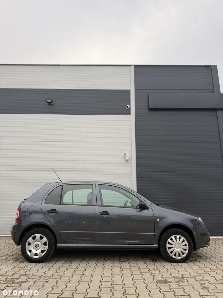 Skoda Fabia 2006 photo 4