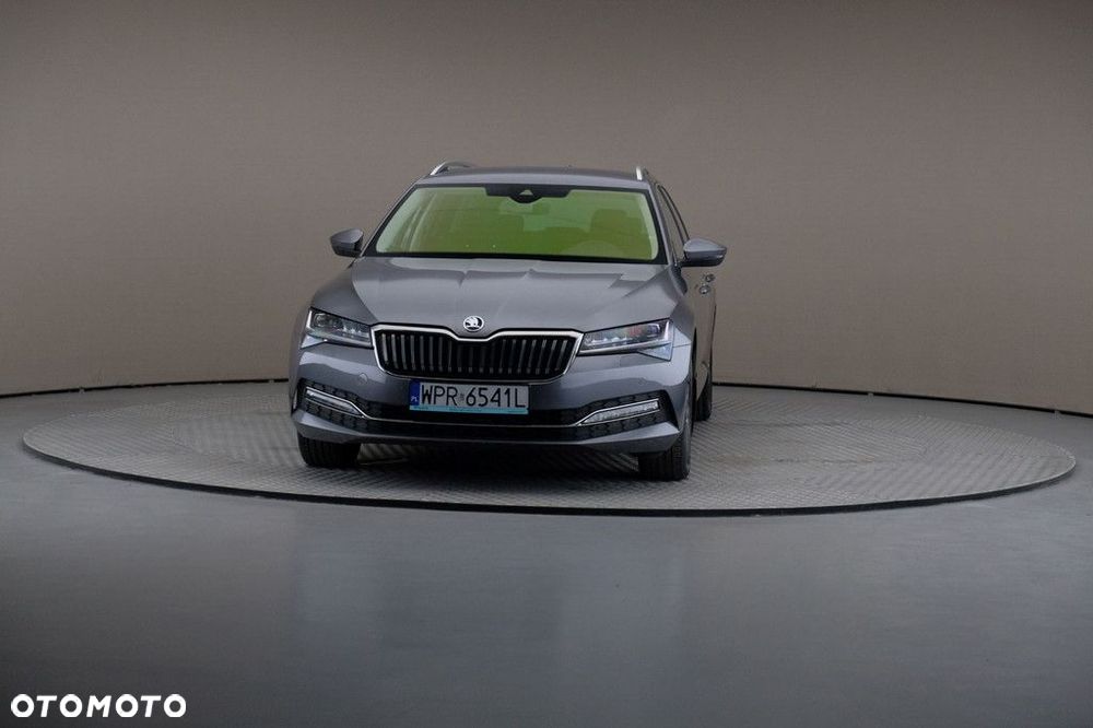 Skoda Superb 2023 photo 3