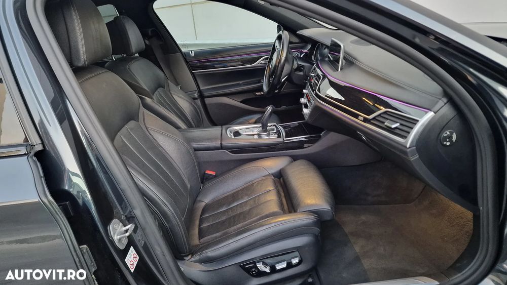 BMW Seria 7 740e iPerformance - 26