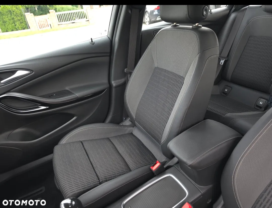 Opel Astra 1.5 D Start/Stop Business Elegance - 6