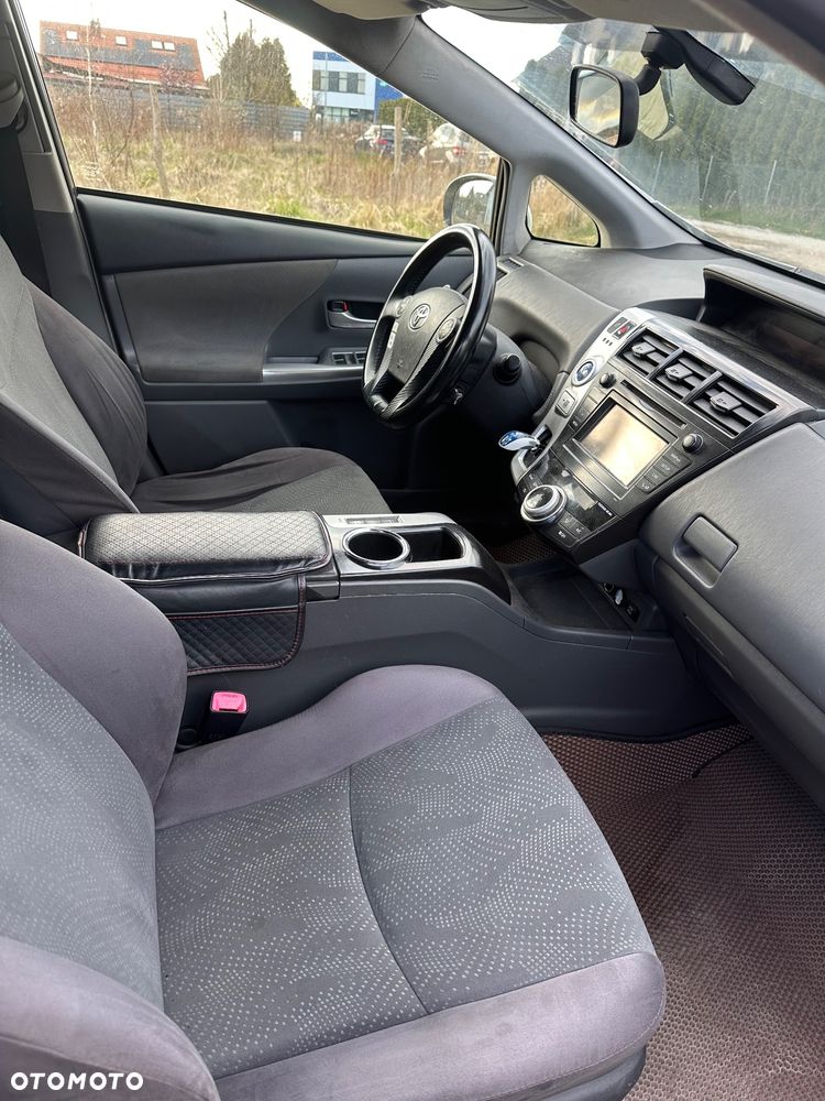 Toyota Prius+ (Hybrid) Life - 16