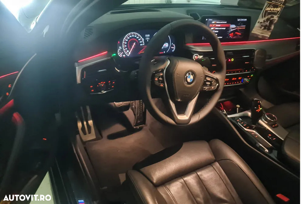 BMW Seria 5 520d xDrive AT - 37