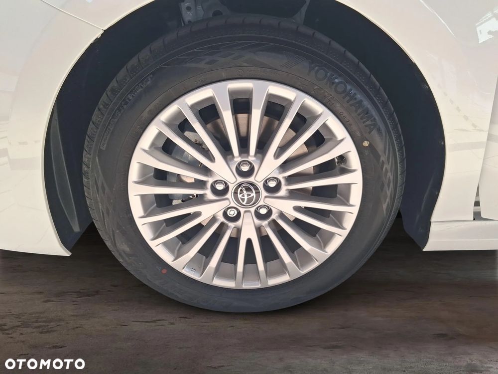Toyota Camry - 21
