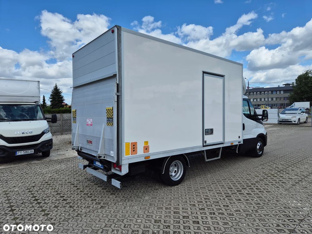 Iveco Daily 35C16 Hi-Matic, kontener 8PAL, winda 750KG, 133 600KM, klimatyzacja, webasto, drzwi boczne - 4
