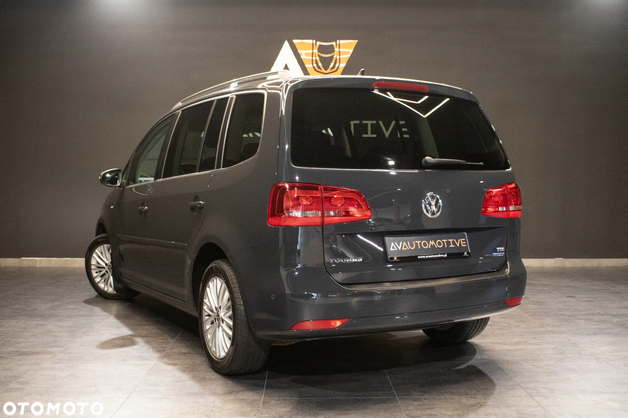 Volkswagen Touran 1.6 TDI DPF BlueMotion Technology DSG Cup - 6