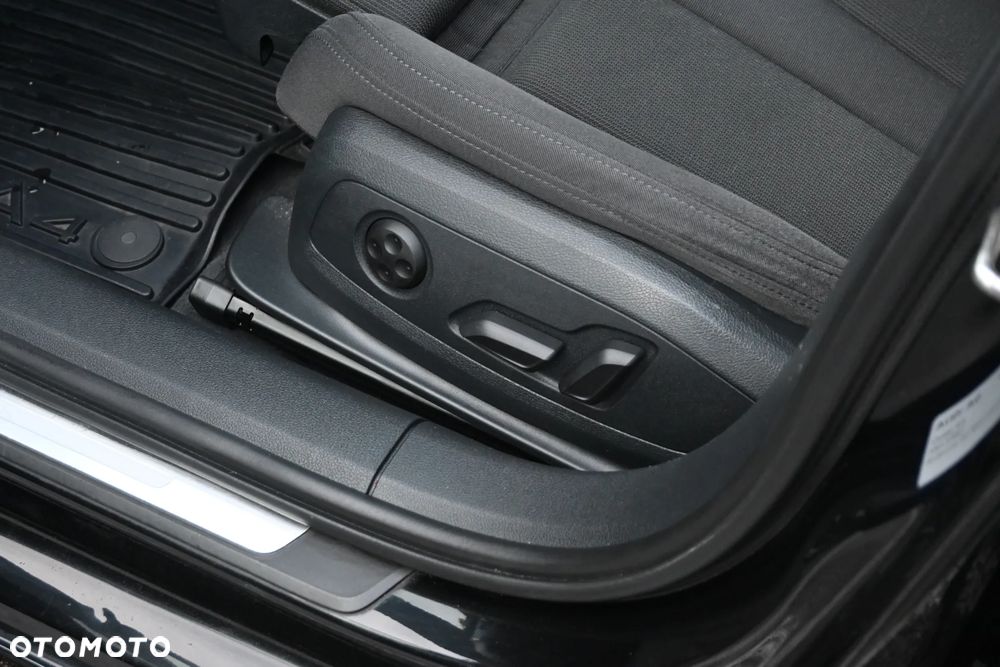 Audi A4 Limousine 2.0 TDI S tronic sport - 31
