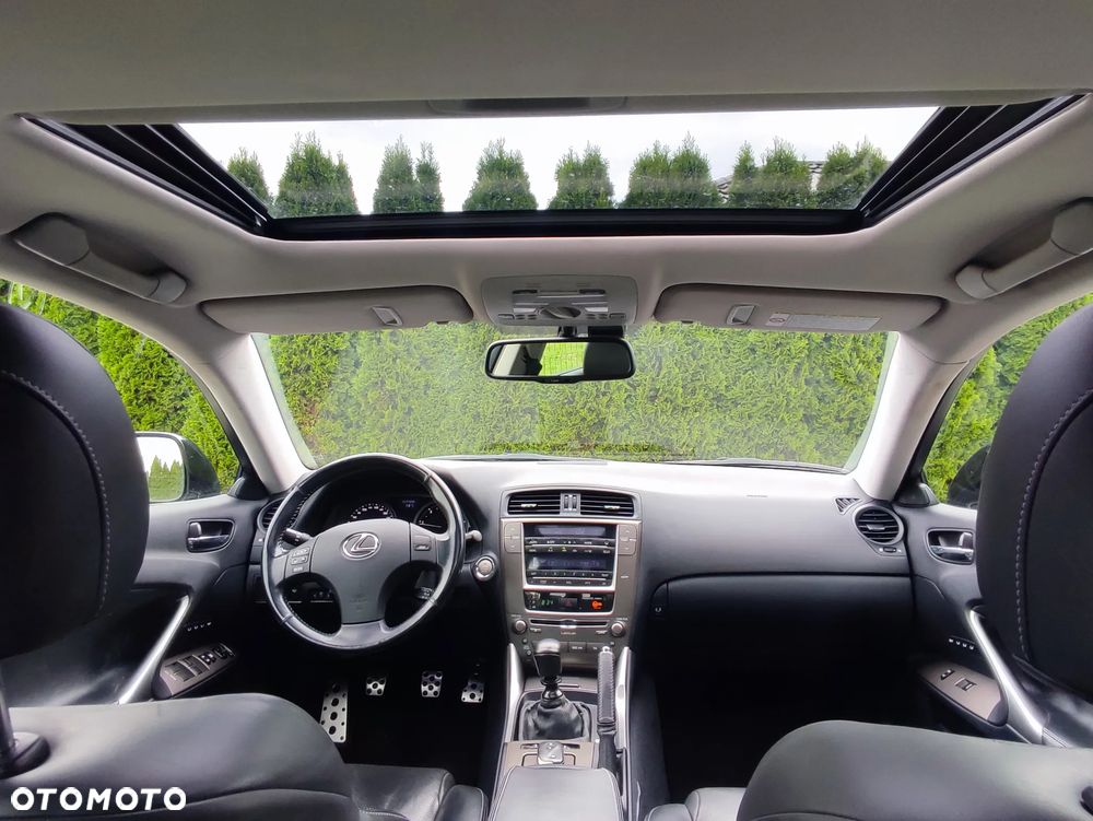 Lexus IS 220 D Comfort - 24