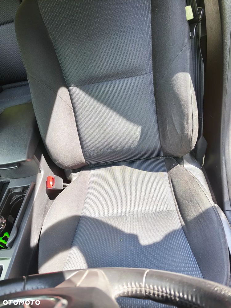 Mazda 3 1.6 CD Exclusive + - 10
