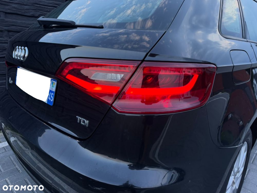 Audi A3 Sportback 2.0 TDI S tronic - 19