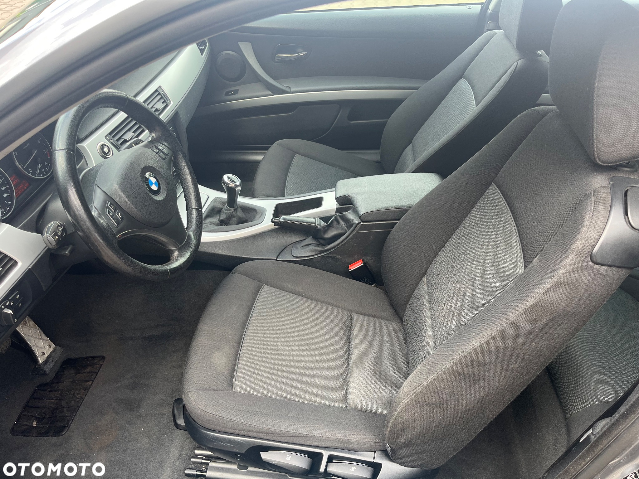 BMW Seria 3 320i Coupe - 16