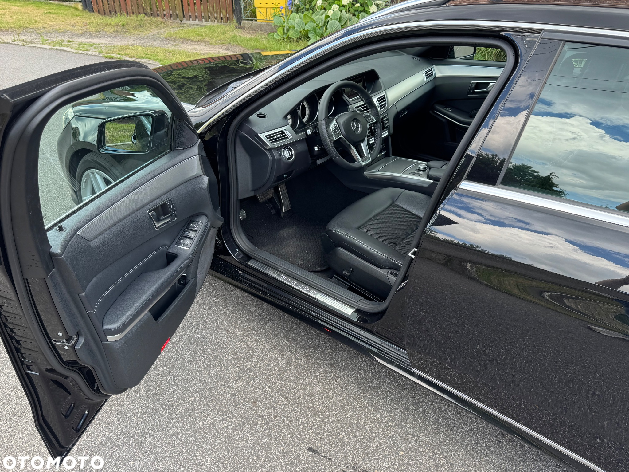 Mercedes-Benz Klasa E 350 d 4Matic T 9G-TRONIC Avantgarde - 12