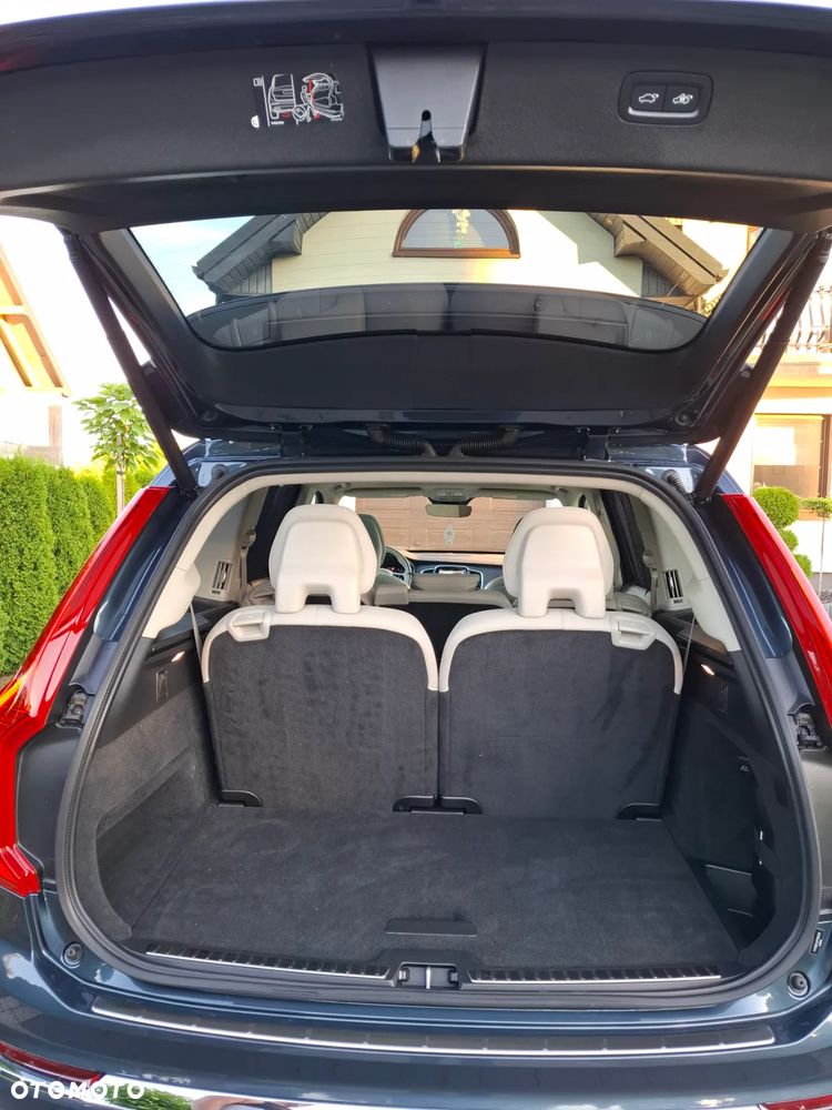 Volvo XC 90 - 32