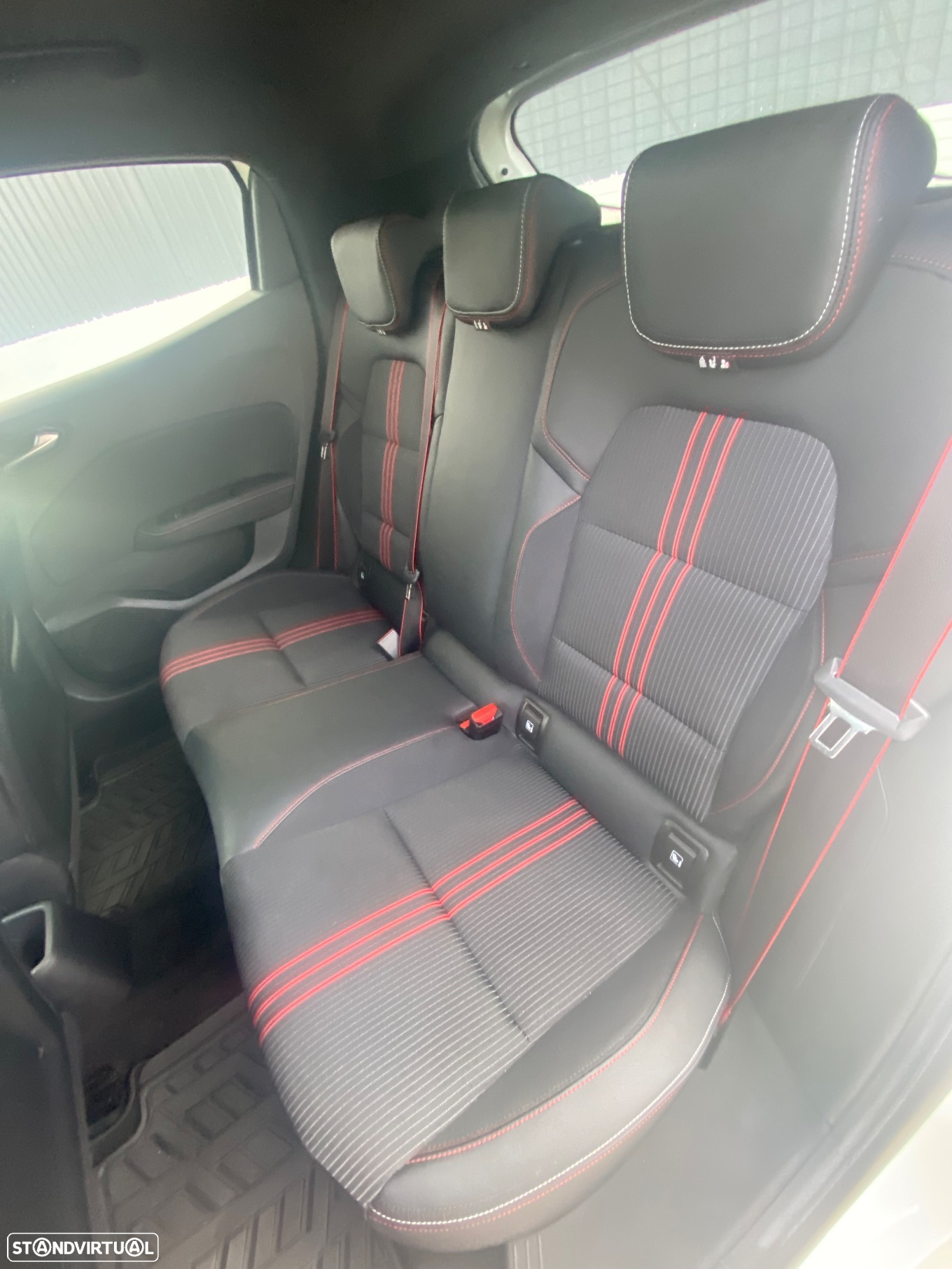 Renault Clio 1.0 TCe RS Line - 11
