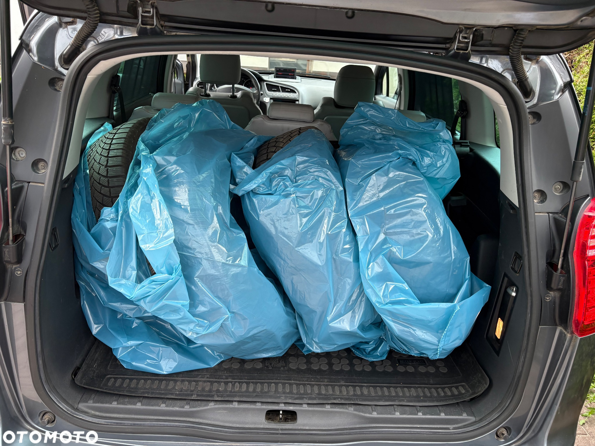 Peugeot 5008 2.0 HDi Premium + - 11